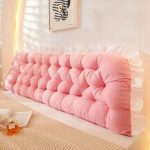 coussin de lit rose élégant