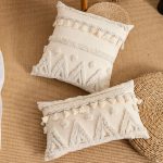 coussin marocain à pampilles