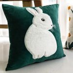 coussin lapin blanc
