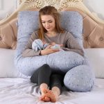 Coussin grossesse avec étoiles